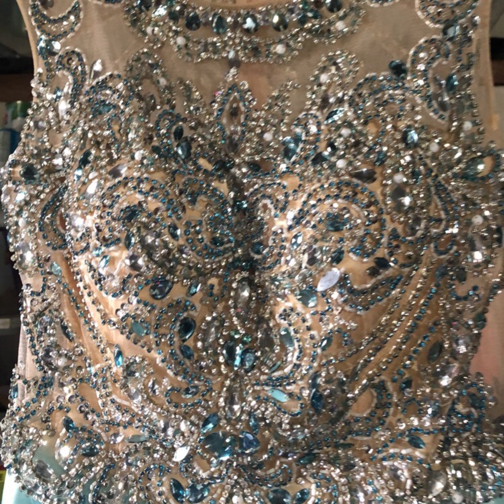 Dress - Picture 3 of 6